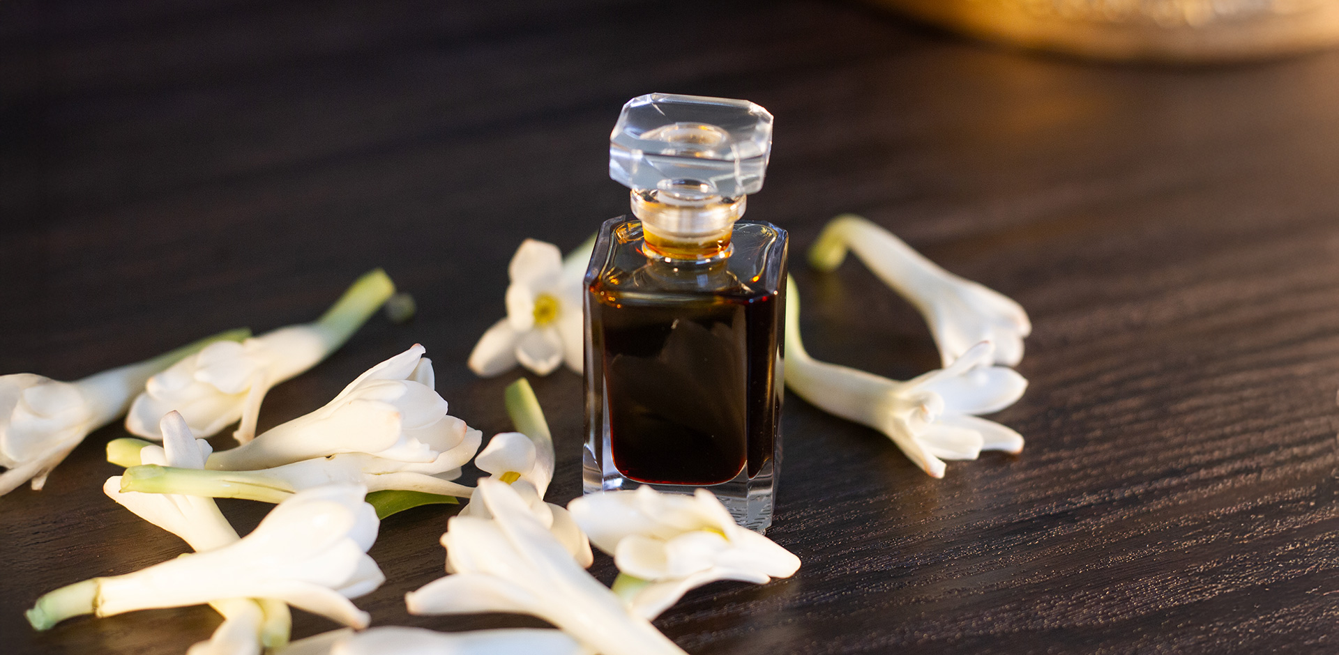 Aromatic Ingredients | Fragrance Ingredients Manufacturer | Perfume ...